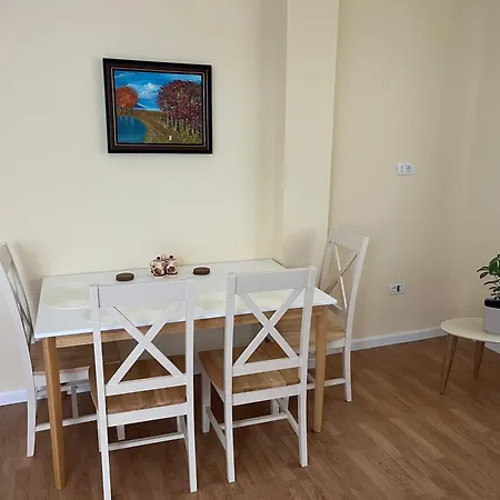 Irena And Papi's Warm Appartement *